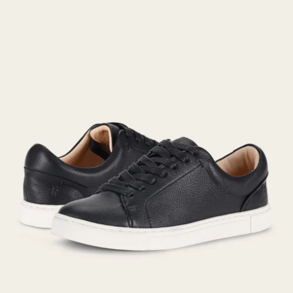 New in box- Frye Ivy low lace sneakers